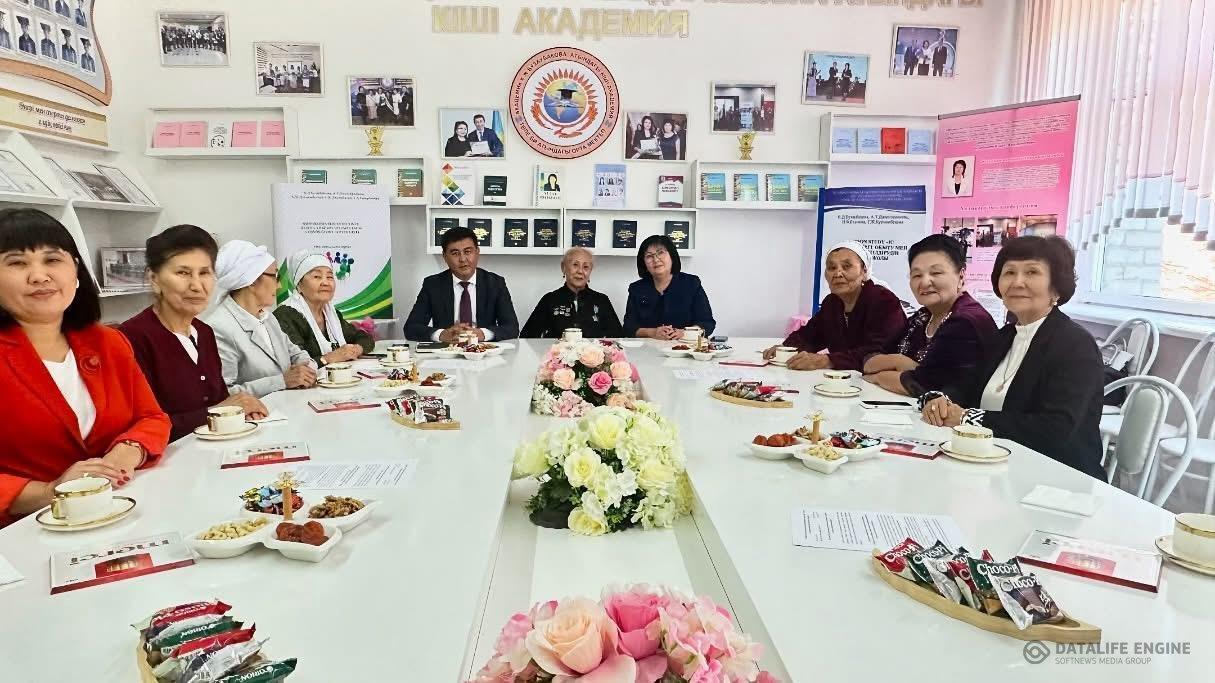 “Тәрбие өзегін халықтық педагогикамен ұштастыру” атты кездесу